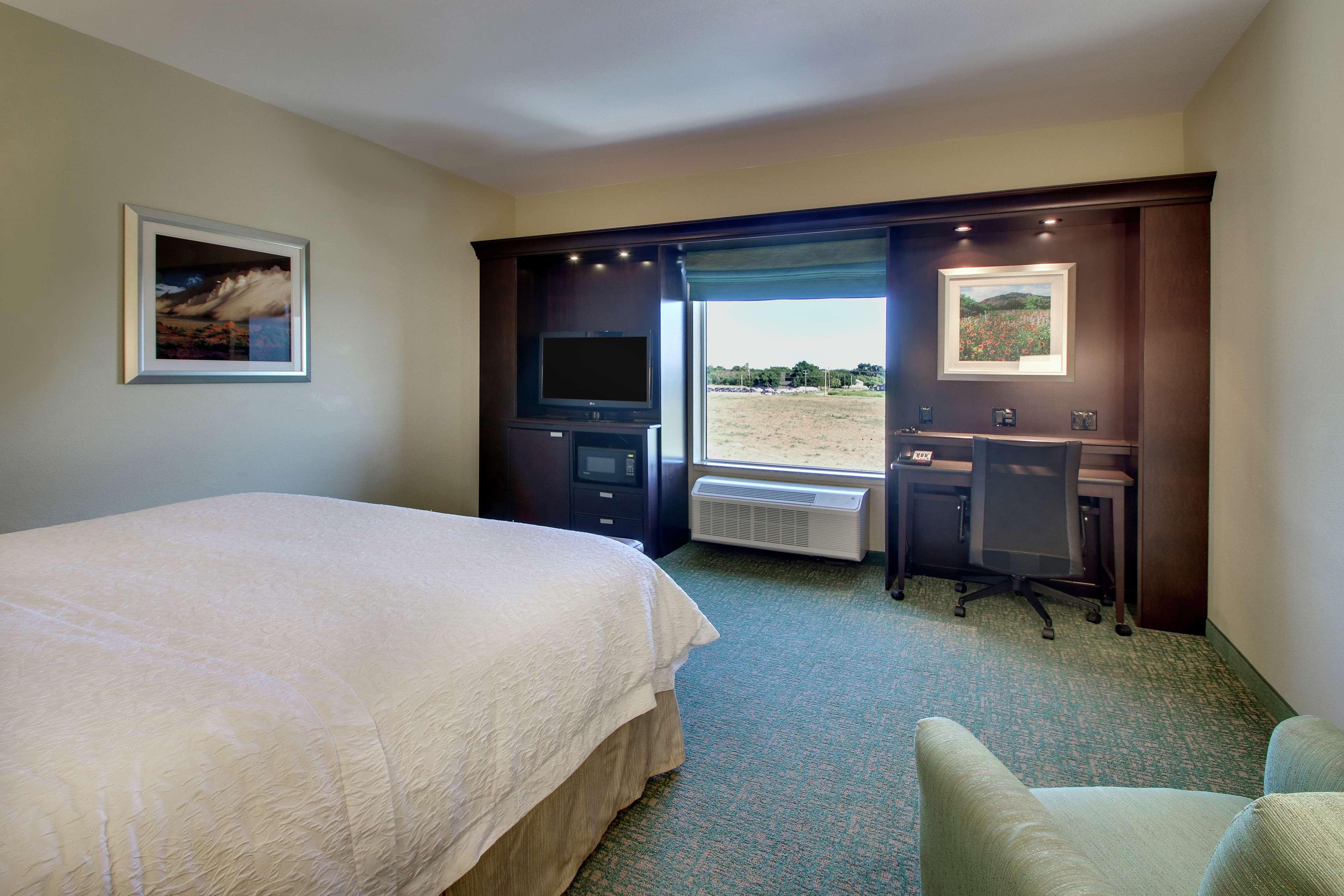 Hampton Inn Vernon Extérieur photo