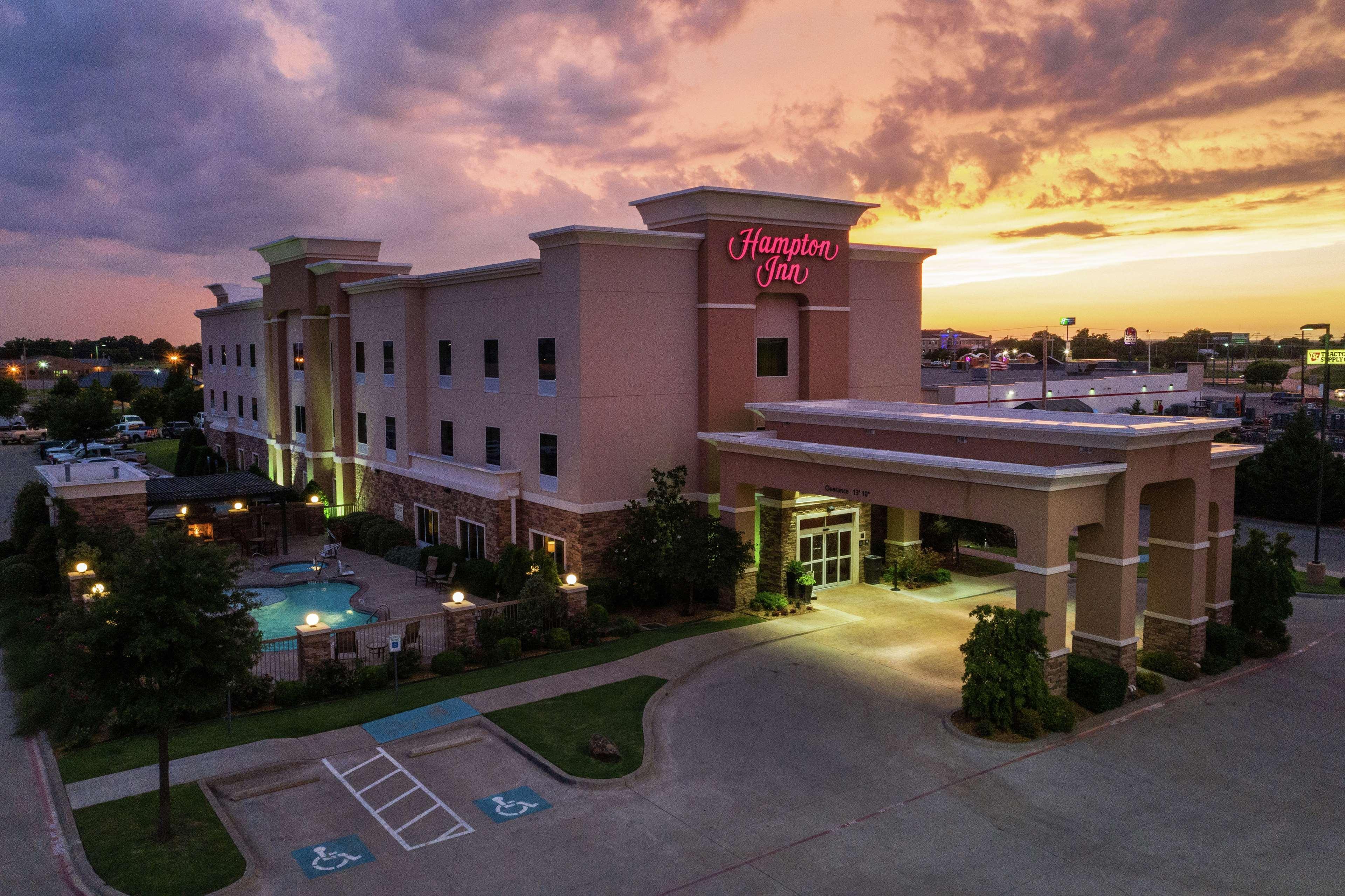 Hampton Inn Vernon Extérieur photo