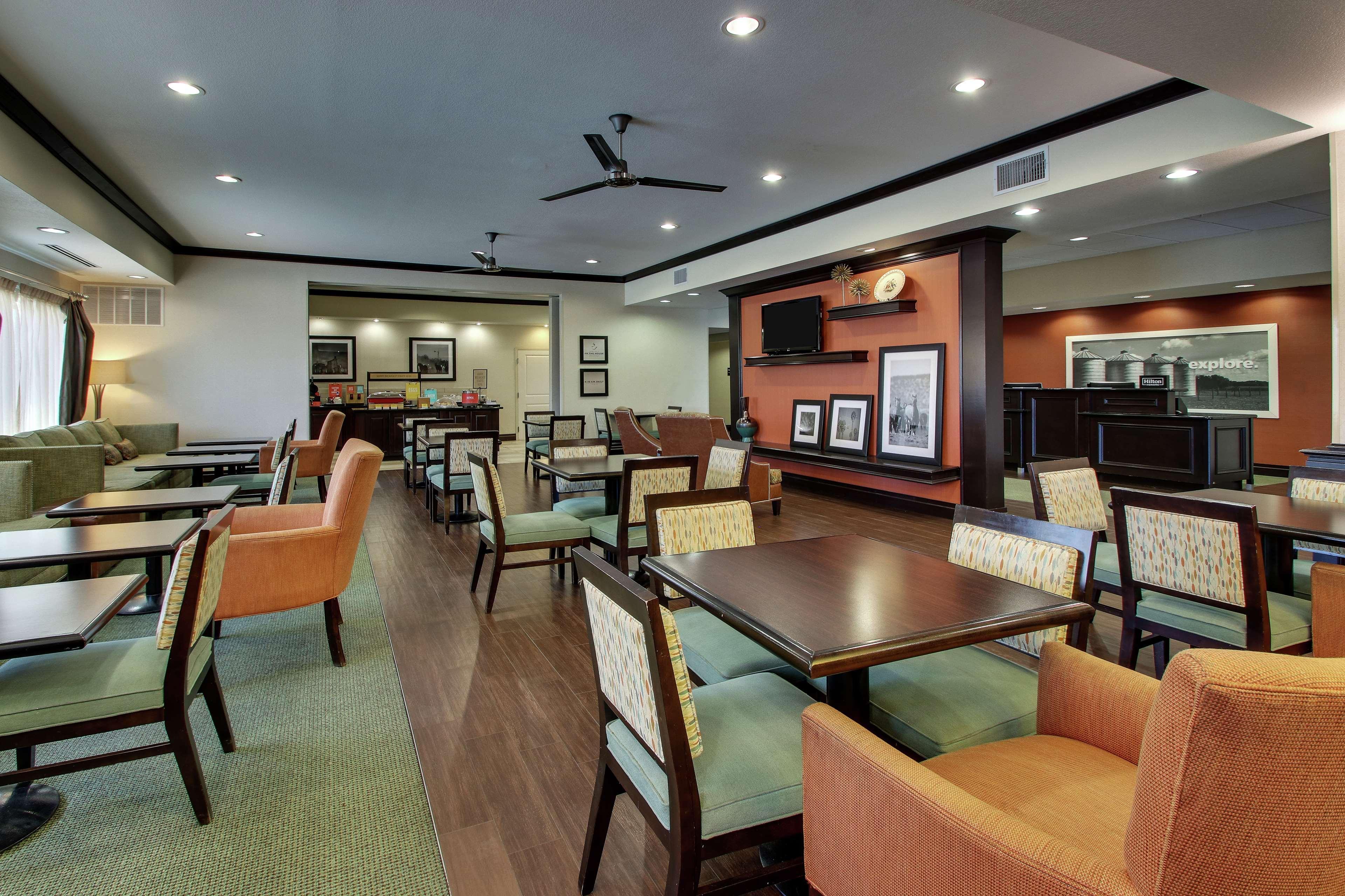 Hampton Inn Vernon Extérieur photo