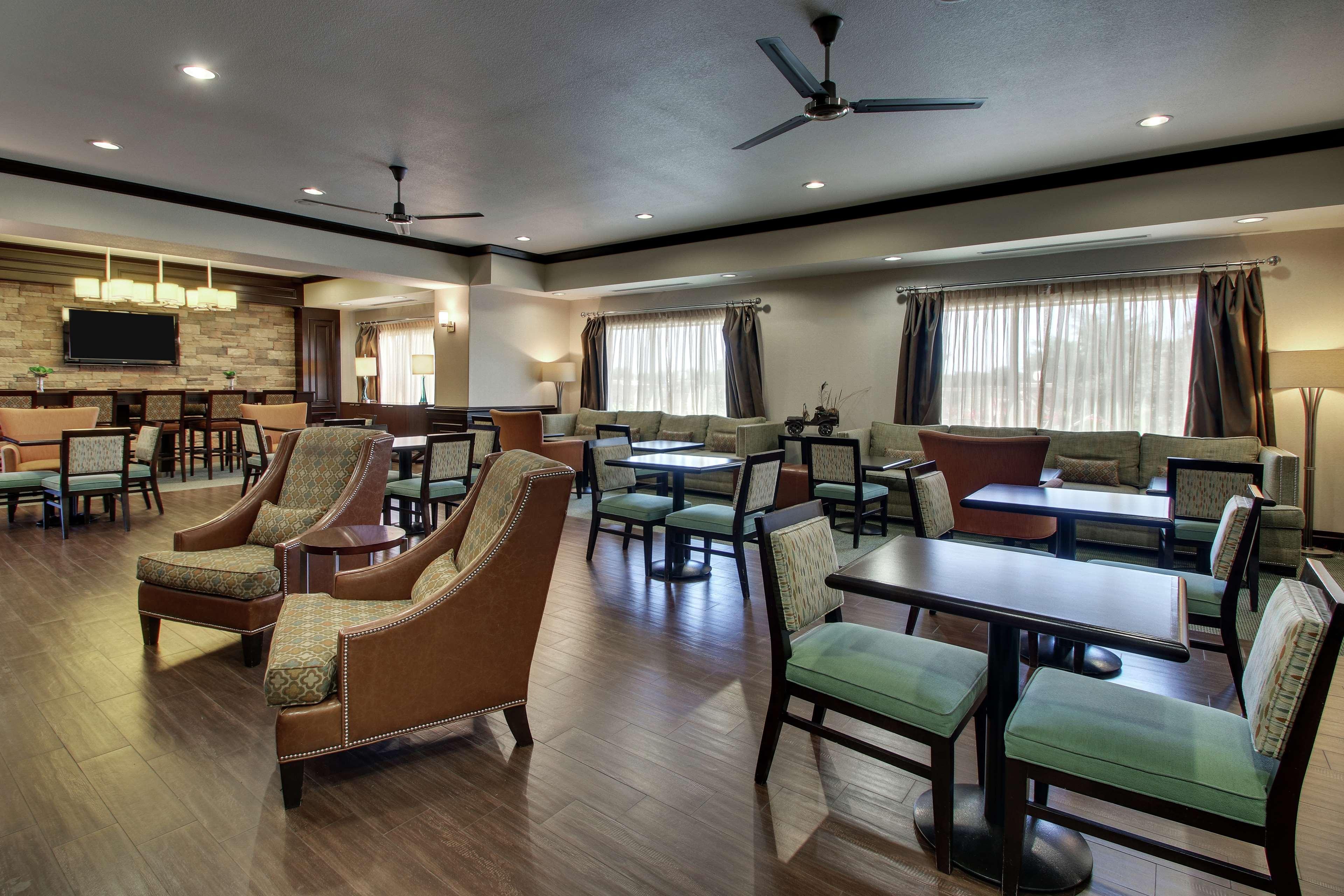 Hampton Inn Vernon Extérieur photo