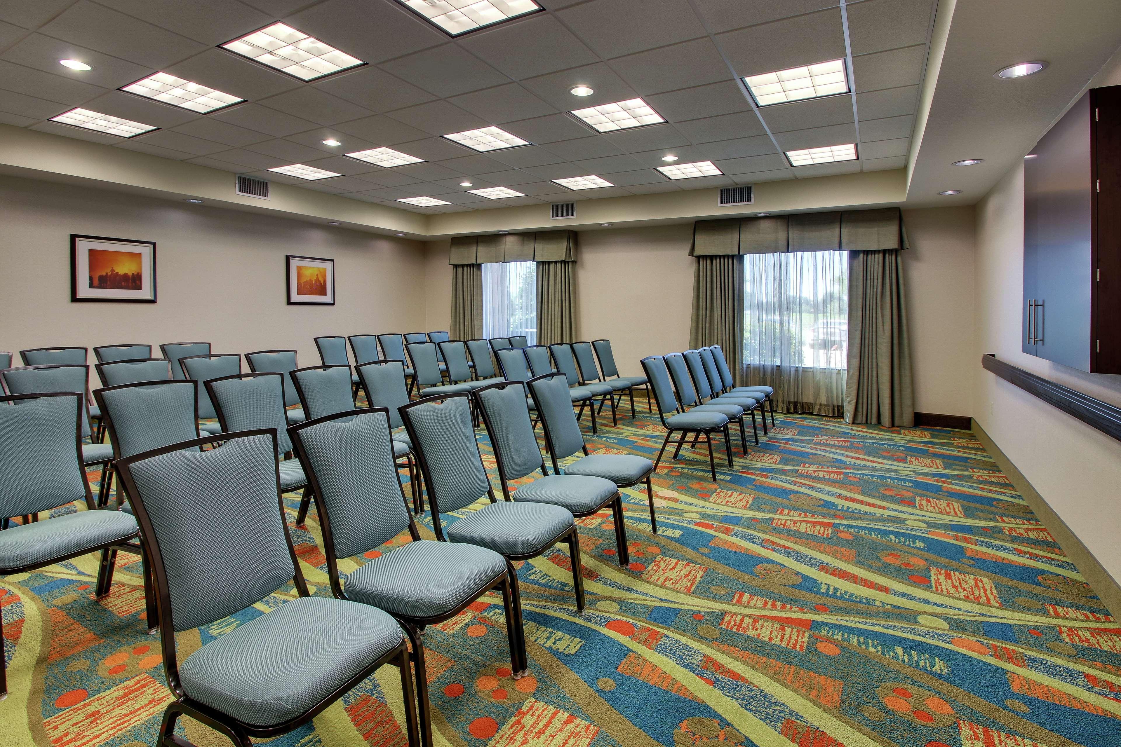 Hampton Inn Vernon Extérieur photo